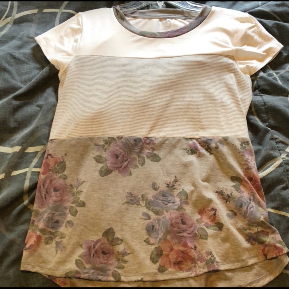 Gray and white color block t-shirt